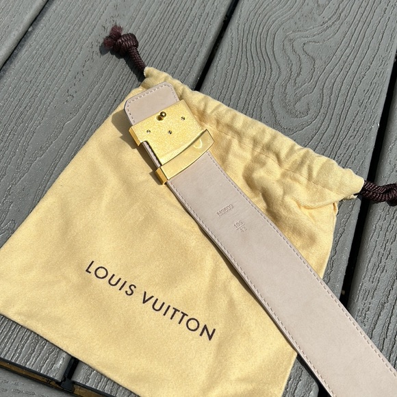 ๐ฆ Louis Vuitton Damier Belt - Picture 9 of 15